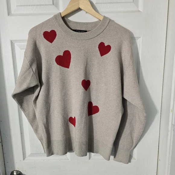 Women's Tahari Heart ❤️ Sweater Sz L - Picture 1 of 4